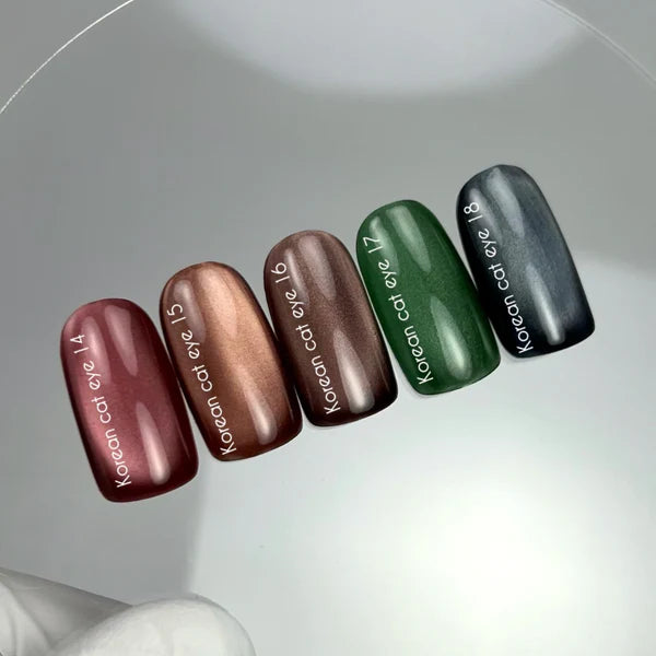 NAILSOFTHEDAY Korean Cat Eye 14 – esmalte semipermanente efecto ojo de gato rojo, 10 ml