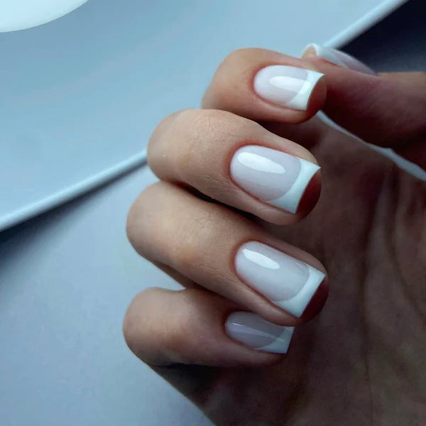 NAILSOFTHEDAY Bottle gel 01 – gel blanco ultrafuerte, 10 ml