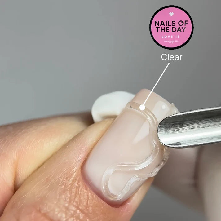 NAILSOFTHEDAY Love is Clear: gel-chicle transparente para crear diseños voluminosos en las uñas, 15 g