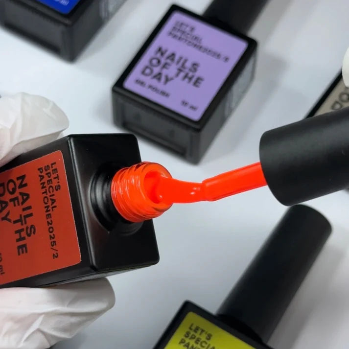 NAILSOFTHEDAY Let’s special Pantone2025/2 — esmalte semipermanente naranja neón vibrante, que cubre en una capa, 10 ml