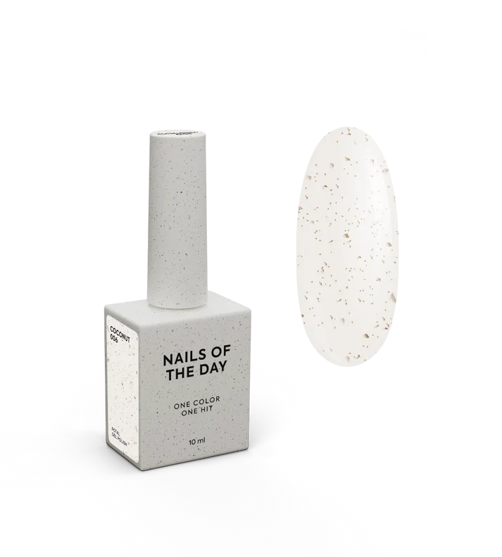NAILSOFTHEDAY Gel Polish Coconut — esmalte semipermanente blanco lechoso con pan de oro, cubre en una sola capa, 10 ml.