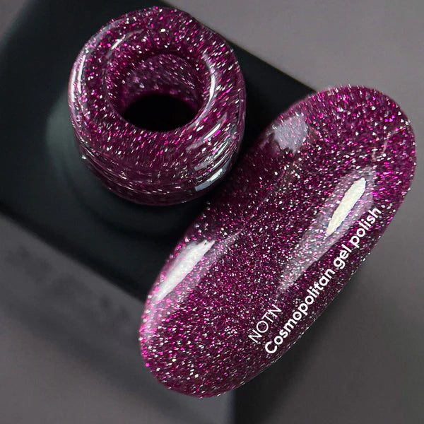 NAILSOFTHENIGHT Cosmopolitan gel polish - esmalte semipermanente reflectante rosa oscuro para uñas, 10 ml