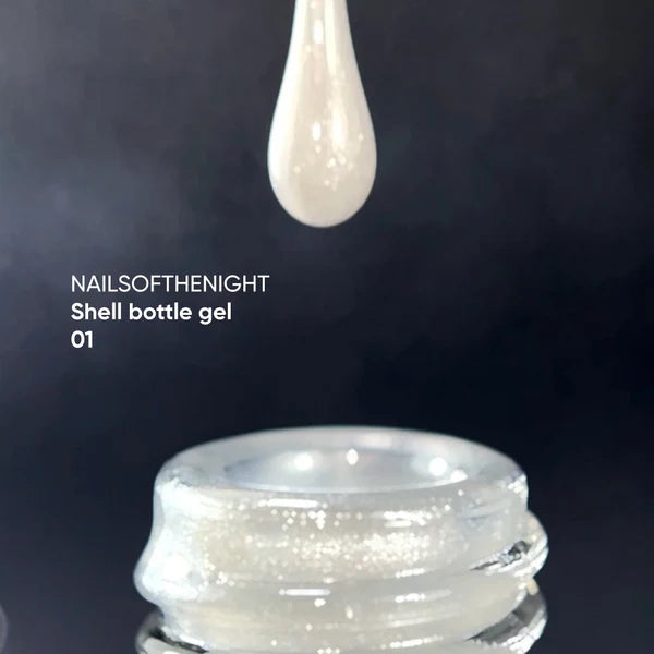 NAILSOFTHENIGHT Shell bottle gel 01 — gel líquido ultrafuerte con función autonivelante y efecto perla para uñas, 10 ml