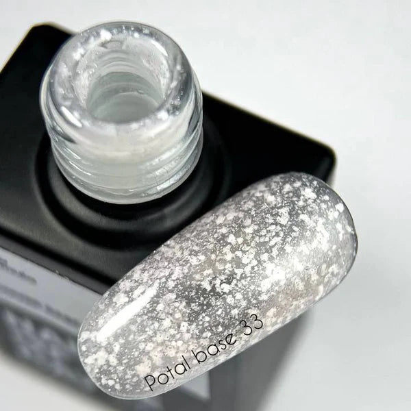 NAILSOFTHEDAY Potal base 33 — base semitransparente con destellos blancos y reflejos plateados finos, 10 ml