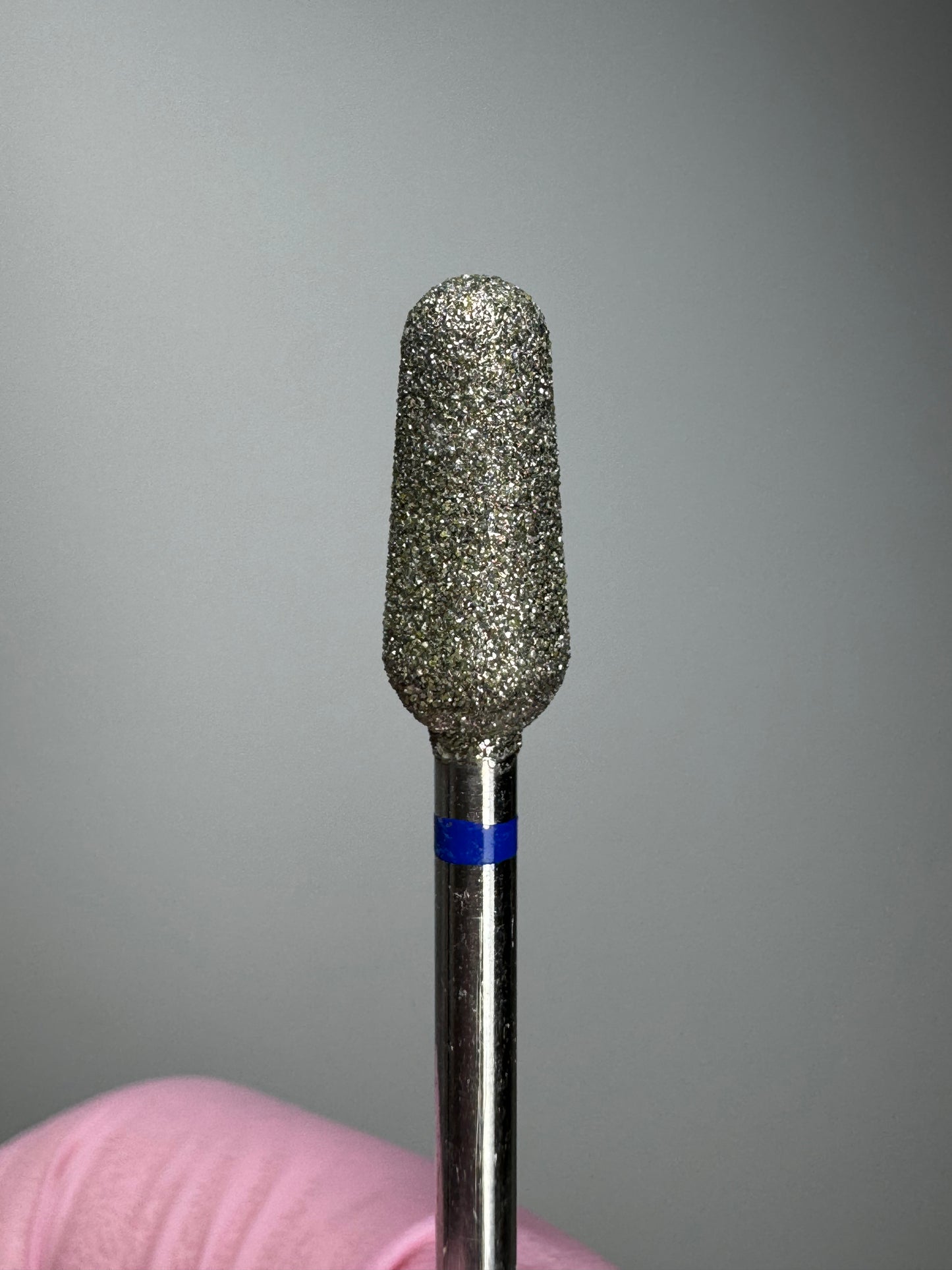 Fresa de diamante forma bala grano medio Fabricada en Alemania (sin marca), con grano medio (azul).