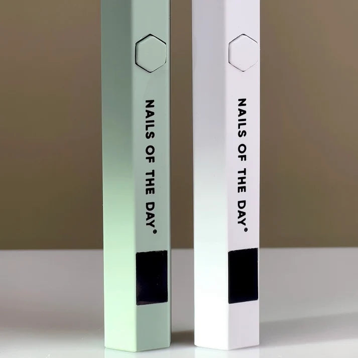 NAILSOFTHEDAY Nail lamp — Verde, linterna para formas superiores e inferiores