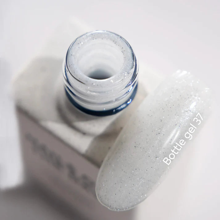 NAILSOFTHEDAY Bottle Gel 37 – gel ultraresistente lechoso con efecto reflectante para el refuerzo de uñas, 10 ml
