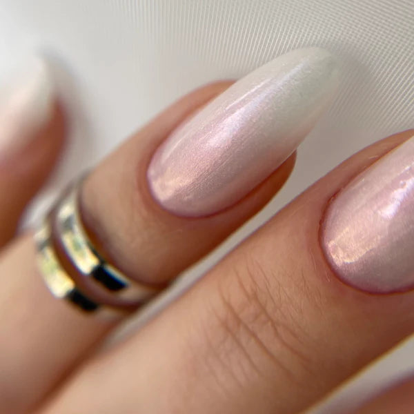 NAILSOFTHENIGHT Shell top 03 - top perlado con un toque rosa sin capa pegajosa, 10 ml