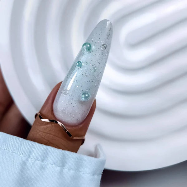 NAILSOFTHEDAY Opal Reflective builder gel 01 — gel constructor lechoso con brillo opalescente y partículas reflectantes, 15 g