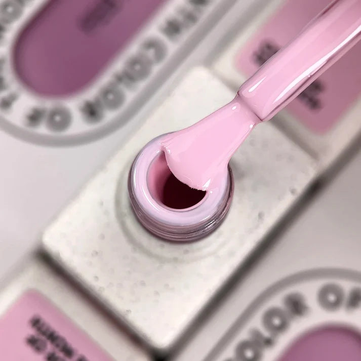 NAILSOFTHEDAY Color del Mes Febrero 2026 Blush — tono rosa pastel, cobertura completa en una sola capa, 10 ml