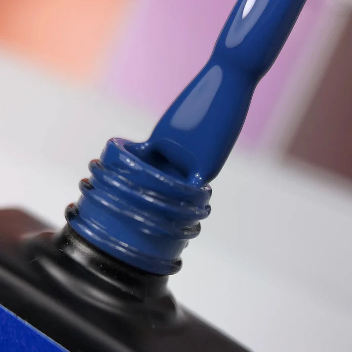NAILSOFTHEDAY Let’s special Pantone2025/3 — esmalte semipermanente azul oscuro profundo, que cubre en una capa, 10 ml