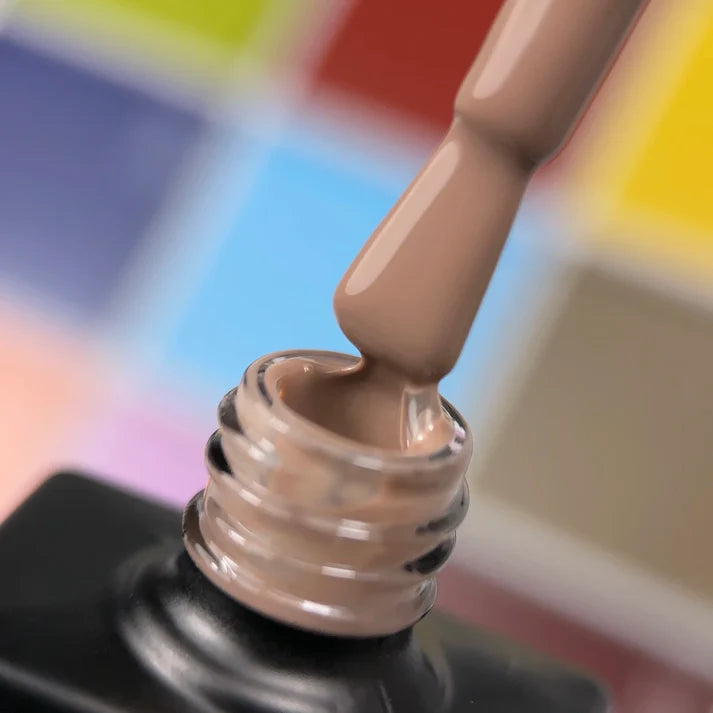 NAILSOFTHEDAY Let’s special Pantone2025/9 — esmalte semipermanente beige café frío, que cubre en una capa, 10 ml