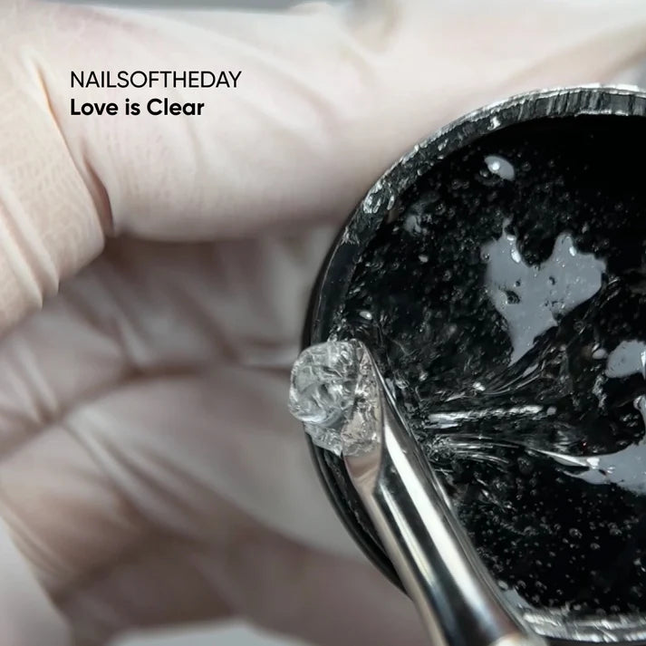 NAILSOFTHEDAY Love is Clear: gel-chicle transparente para crear diseños voluminosos en las uñas, 15 g